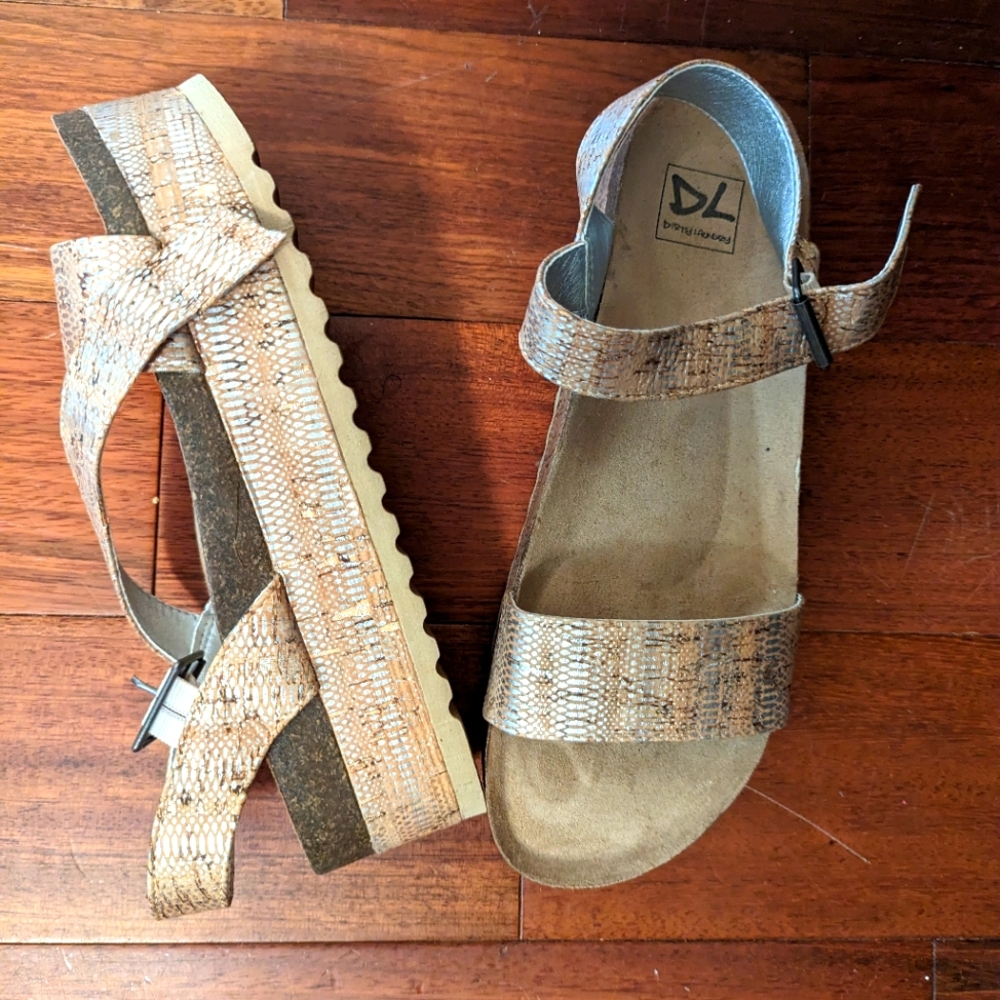 Sandal